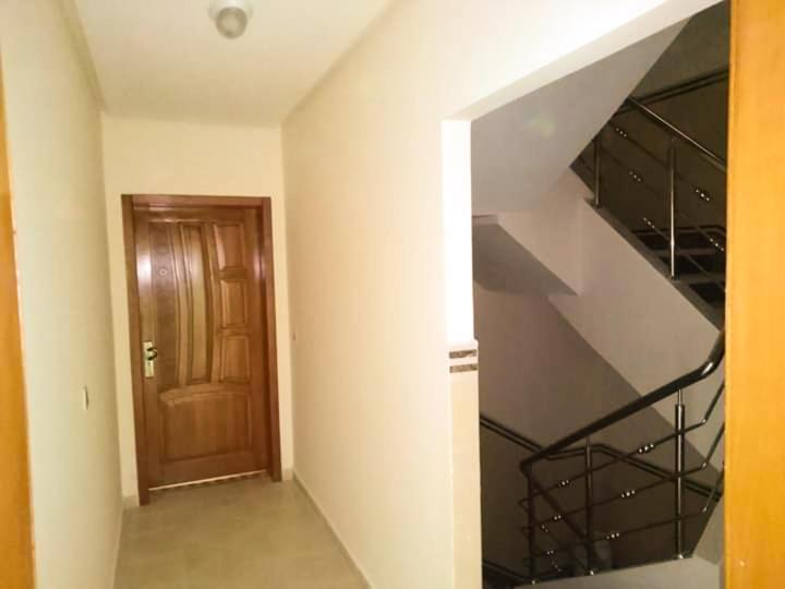 Fantastique Appartement Nouveau Meuble Avec Wifi & Netflix A Proximite Du Marjane Tanger Luaran gambar